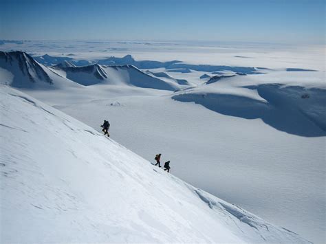 Mount Vinson - Antarctic Logistics & Expeditions