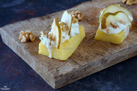 Crostini Di Polenta Con Gorgonzola Pere E Noci Le Ricette Di Libellula