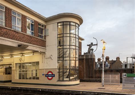 18 Photos Of Modernist Tube Stations Londonist