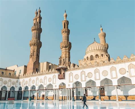 Kumandang Azan 40 Syarif Di Masjid Al Azhar