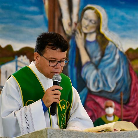 Dom Lauro Preside Sua Primeira Missa No Santu Rio De Nossa Senhora Da