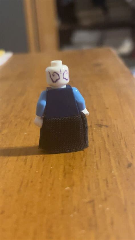 Lego Star Wars Asajj Ventress Dark Blue Torso Mini Figure