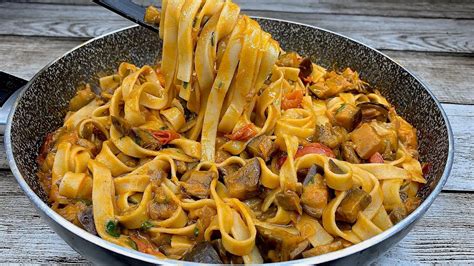 Non ho mai mangiato una pasta così deliziosa alle melanzane Ricetta