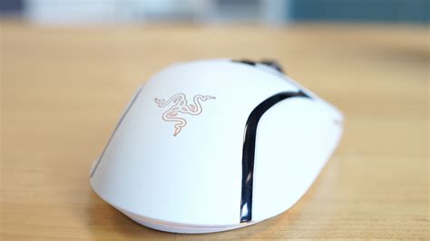 Razer Basilisk V3 Pro White Edition Recenzja Piekielnie Droga Ale