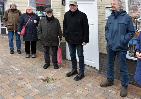 Drei Weitere Stolpersteine In Flensburg Verlegt Dkp Flensburg