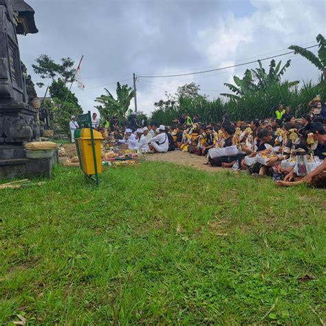 Ngaben Masal Di Desa Bayung Cerik Desa Bayung Cerik