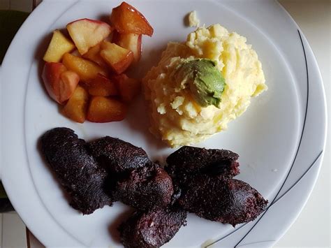 Blutwurst Mit Stampfkartoffeln Und Birnenkompott Von Karlbig Chefkoch