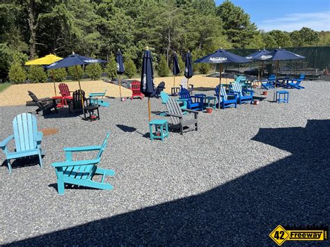 Victory Sports Bar Berlin Twp All-Season Patio is Open - 42 Freeway