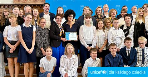 Sopot z tytułem Miasta Przyjaznego Dzieciom UNICEF Polska pomagamy