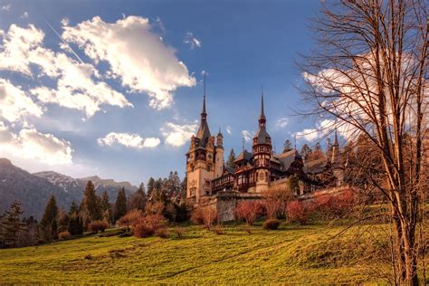 Peleș Castle | Sinaia, Romania - Sumfinity