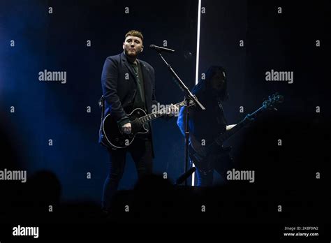 James Arthur Singer 2020 Hi Res Stock Photography And Images Alamy