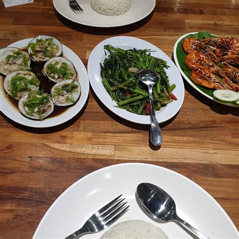 Luwuk Seafood Km Ulasan Restoran Tripadvisor