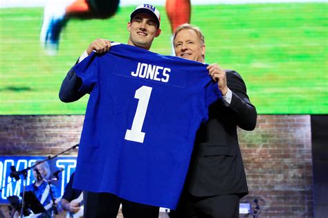 New York Giants: Debating Daniel Jones draft selection a year later