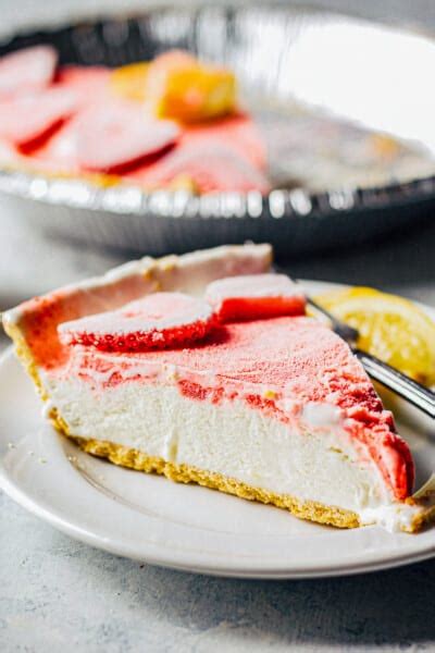 Frozen Strawberry Lemonade Pie Cool Whip Pie Recipe The Cookie Rookie