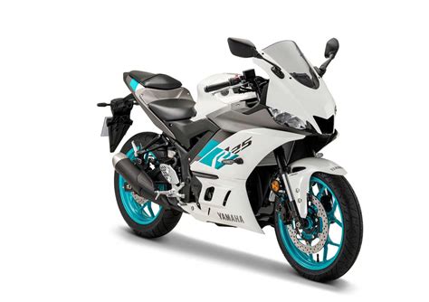 News: Yamaha YZF-R25 now in Glacier White | CarSifu