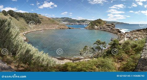 Paesaggio Della Linea Costiera Delle Azzorre Con Lisola Vulcanica