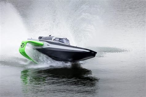 All Electric Racebird Hydrofoil Boat Flies Over The Water At Incredible Speeds