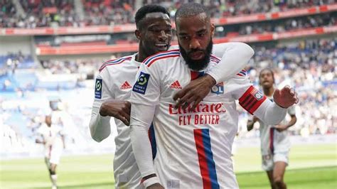 Ligue 1 2022-23: In a nine-objective spine chiller, Lyon's Alexandre ...