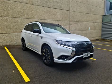 2021 Mitsubishi Outlander Gsr Phev Car Review