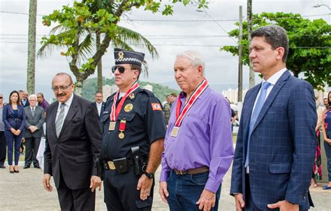 Galeria De Fotos Presidente Da Aciesv Alcides Antonelli Recebe Medalha