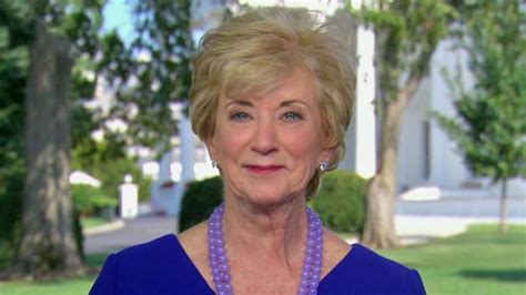 Linda Mcmahon Says Shell Step Down As Head Of Small Business