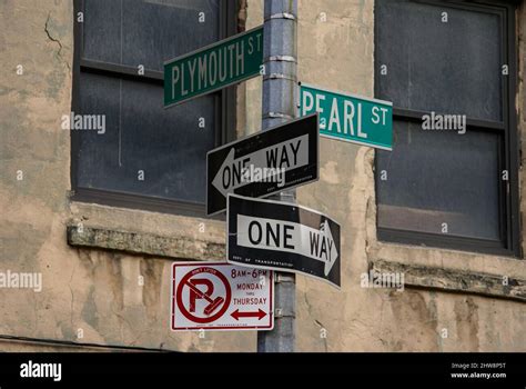 Dumbo and Manhattan Bridge Stock Photo - Alamy