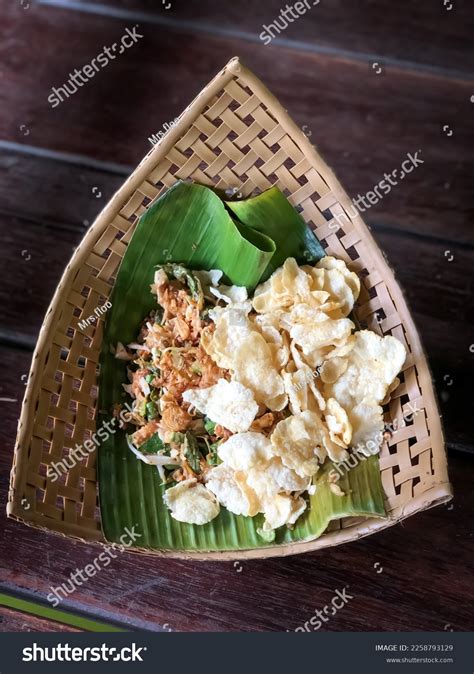 Karedok Keredok Typical Sundanese Indonesian Food Stock Photo ...