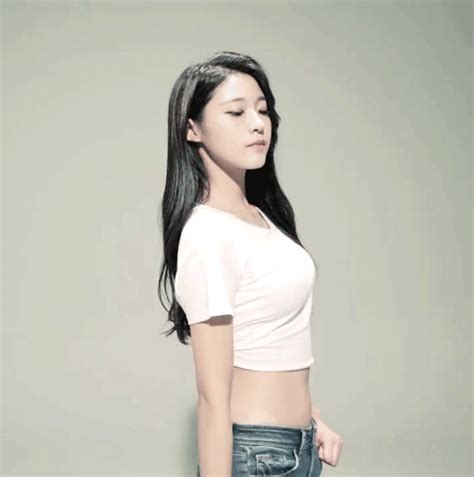 설현 스파오 청바지 흰티셔츠 움짤 Soul