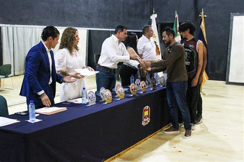 En La UAdeC UT Entregan Trofeos Y Reconocimientos A Deportistas Que