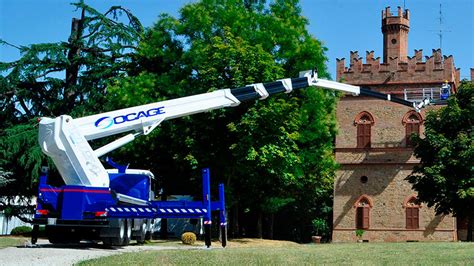 Nacelle Pl Sur Camion Plus De Nacelles L Vatrices