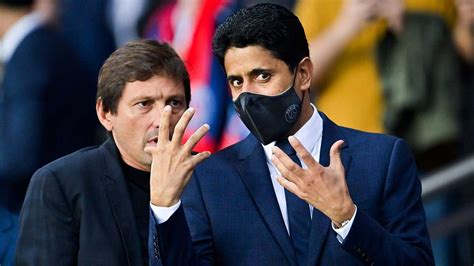 Paris News Psg Boss Nasser Al Khelaifi Rastet Wohl Aus Und Stürmt