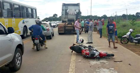 G1 Motociclista Morre Ao Tentar Ultrapassar Carreta Em Rodovia