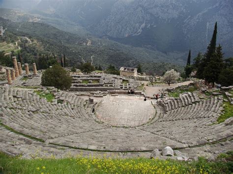 The oracle of Delphi – Tripin Adventures