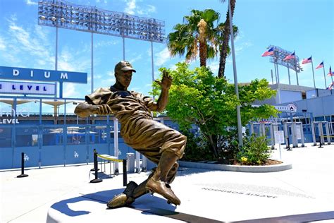 A Guide to Watching the Los Angeles Dodgers Play Live