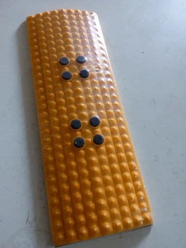 Yellow Abs Plastic Acupressure Power Mat For Personal For Foot Mat At