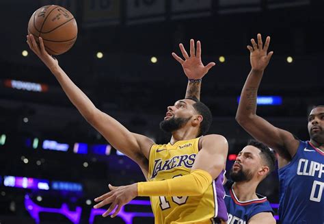 Tyler Ennis Has Career Game For Lakers While Filling In For Lonzo Ball