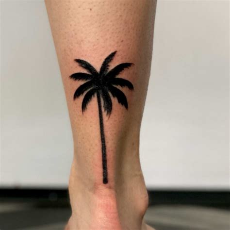 Cutest Palm Tree Tattoos To Get On Vacation - Tattoo Glee