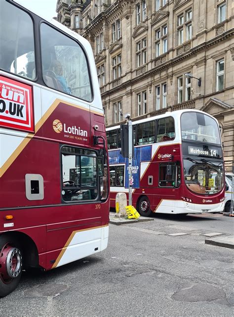 Two Sn S Meet Sn Ecd Lothian Buses Volvo B Tl Wri Flickr