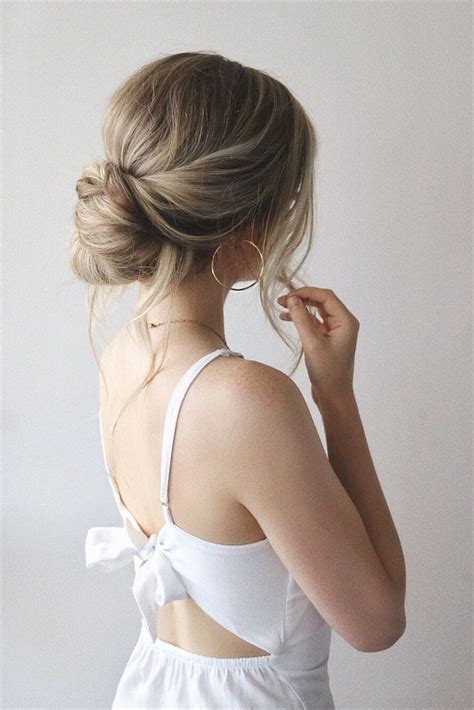 HOW TO SIMPLE UPDO PERFECT FOR BRIDES BRIDESMAIDS Alex Gaboury