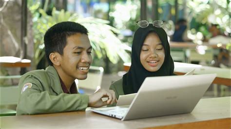 jokowi resmikan amn surabaya langsung perintah amn makassar  manado