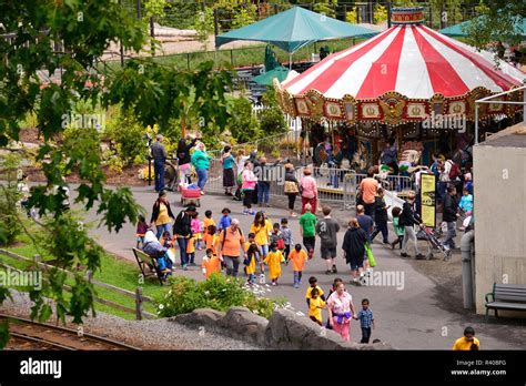 Oregon zoo portland hi-res stock photography and images - Alamy