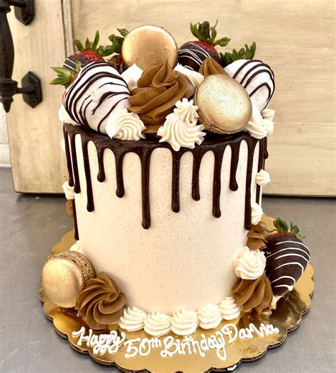 Decorating Cake Ideas For Adults