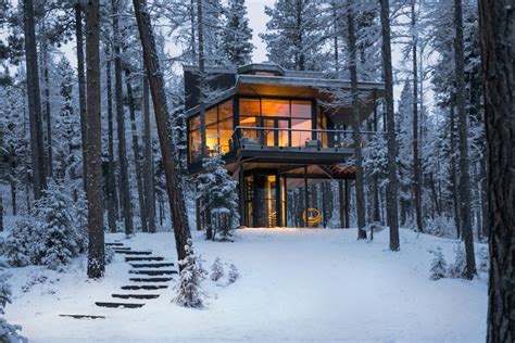 8 Treehouse Hotels That Will Immerse You in Nature | Well+Good