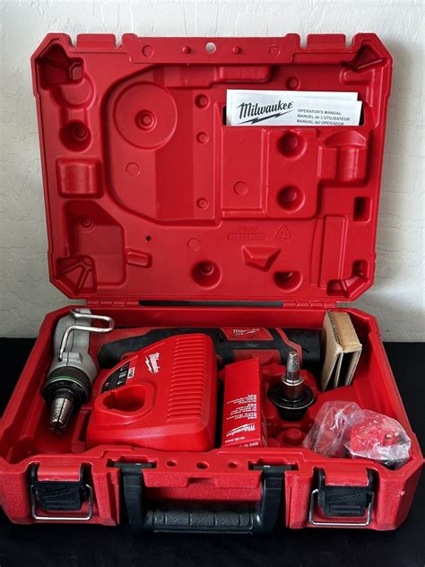 Milwaukee 2474 22 M12 Cordless ProPEX Expansion Tool Kit W 2 Expansion