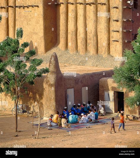 Great Mosque Of Djenné Mali Stock Photo Alamy