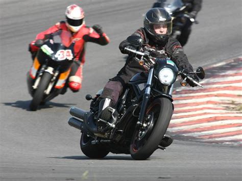 Motoschool Promove Curso De Pilotagem No RS Moto Br