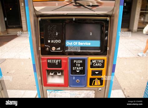 The new MTA Select Bus Service, MetroCard Vending Machine Stock Photo ...