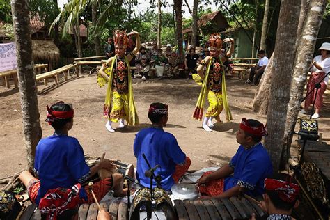 Atraksi Budaya Suku Osing Di Banyuwangi