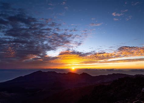 Haleakalā Sunrise | 10nineteen