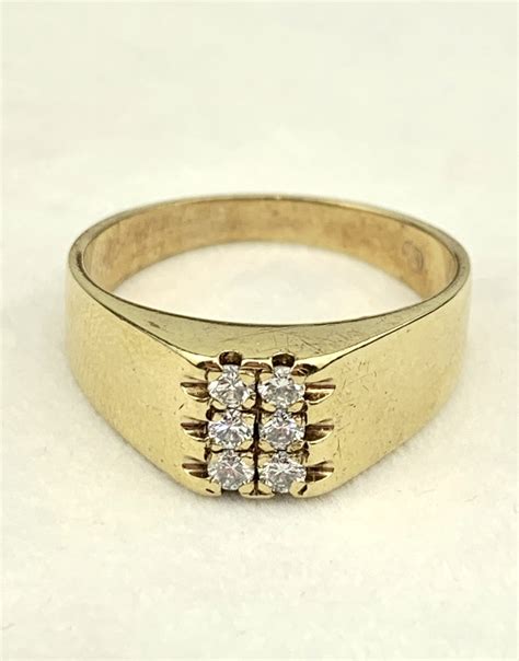 9ct Yellow Gold Mens Diamond Signet Ring - kingsestate